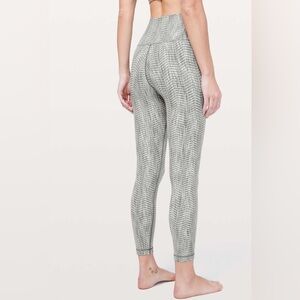 EUC 💎 Lululemon Wunder Under High-Rise Tight 25"*Luxtreme Action Jacqaur Size 2